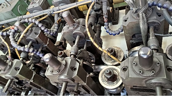 想要液冷中心系統穩定運行，不銹鋼焊管起了什么作用